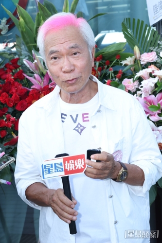 李龙基曾解释未婚妻王青霞出狱后不是消失,只是二人商议好不再在传媒面前多讲二人的事。 李龙基曾解释未婚妻王青霞出狱后不是消失,只是二人商议好不再在传媒面前多讲二人的事。