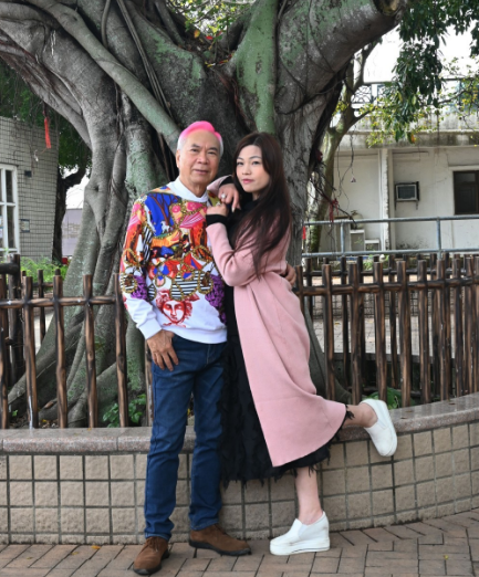 李龙基接受《星岛》独家访问,证实已跟王青霞分手。 李龙基接受《星岛》独家访问,证实已跟王青霞分手。