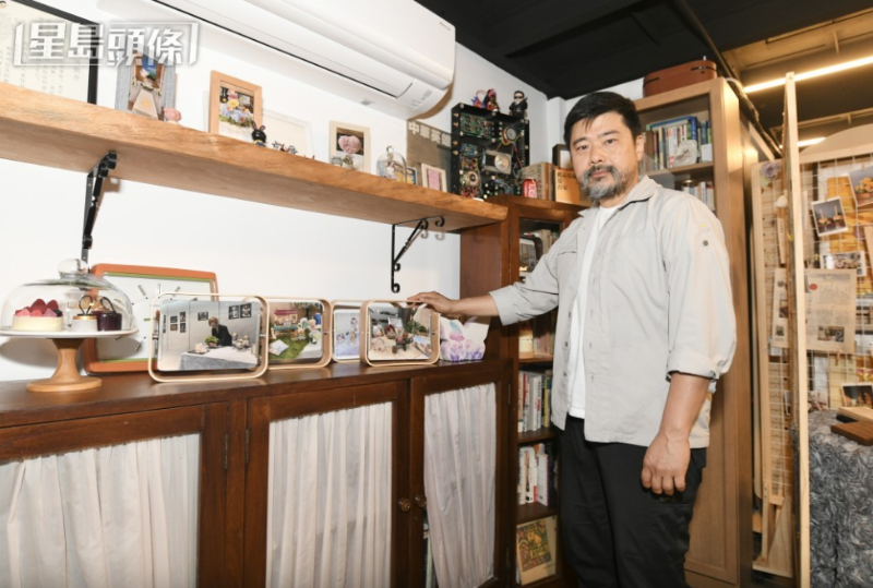 “毋忘爱”主席范宁指,机构透过收集逝者的相片、日用品等,于丧礼上重现其一生,从而让出席者感受与逝者的联系。 “毋忘爱”主席范宁指,机构透过收集逝者的相片、日用品等,于丧礼上重现其一生,从而让出席者感受与逝者的联系。