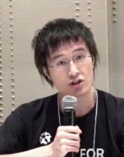 法官李运腾认为,承认串谋勾结外国势力的从犯证人李宇轩(图)理应受到重罚。 法官李运腾认为,承认串谋勾结外国势力的从犯证人李宇轩(图)理应受到重罚。