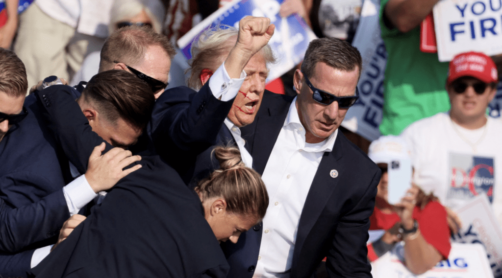 特朗普曾于2024年在巴特勒一场竞选集会上成为暗杀目标 特朗普曾于2024年在巴特勒一场竞选集会上成为暗杀目标