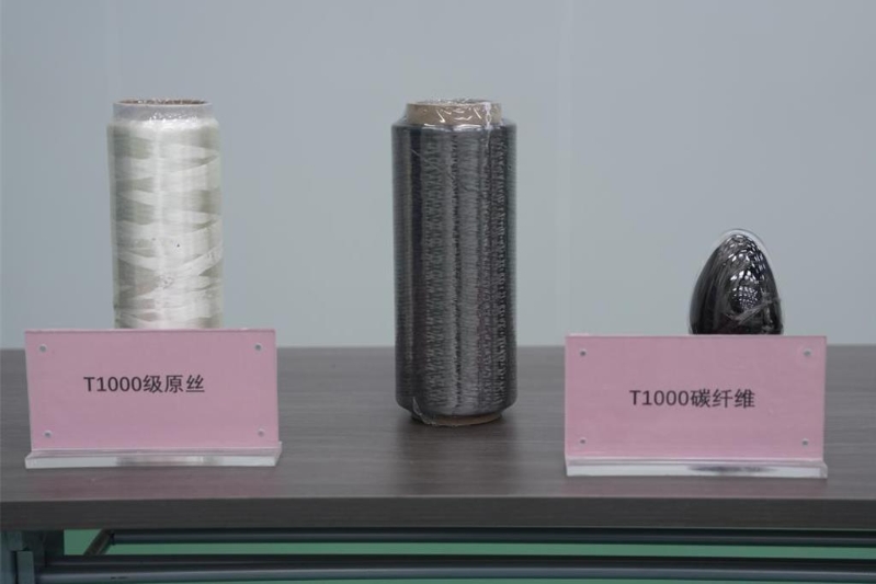 图为T1000碳纤维 图为T1000碳纤维