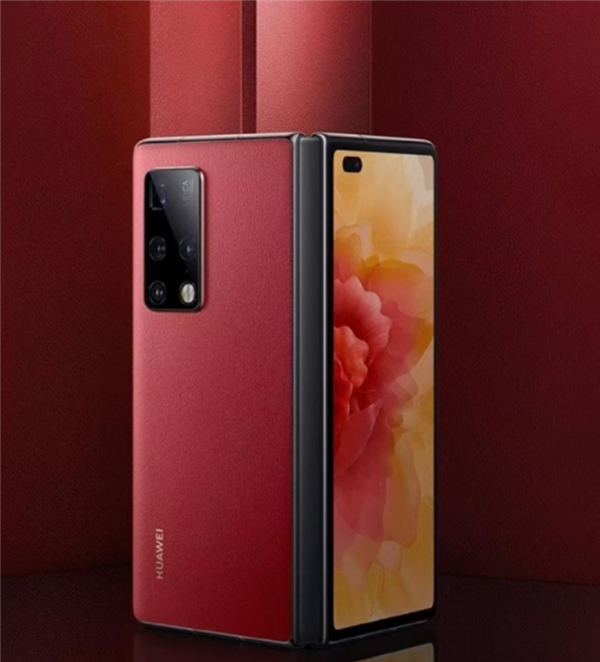 2025年中国市场折叠机出货:华为66.6%断层第一!顶其他家总和两倍