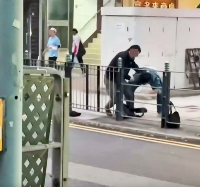 两汉大角咀街头互殴 两汉大角咀街头互殴