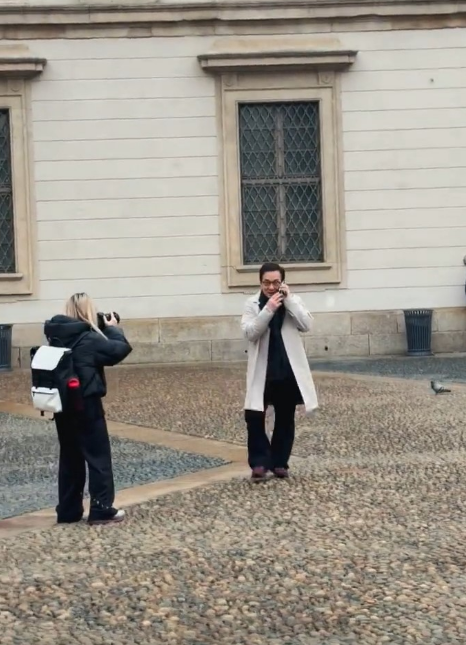 成龙步履仍相当轻快。 成龙步履仍相当轻快。