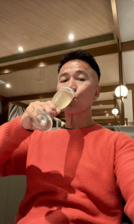 特区政府驻天津联络处主任郑震生。 特区政府驻天津联络处主任郑震生。