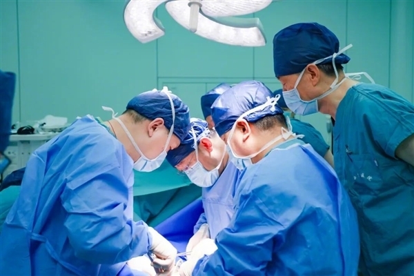 西京医院突破血型限制!女子A型血捐肾救活O型血丈夫