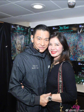 刘德华、钟楚红曾经历黑暗时期。 刘德华、钟楚红曾经历黑暗时期。