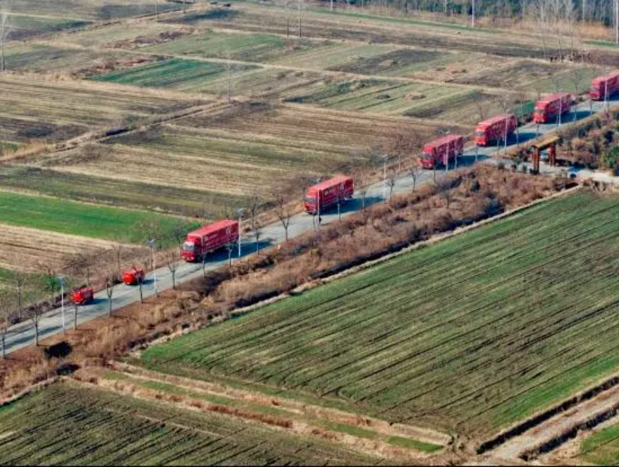 刘强东派无人车给老家送年货 刘强东派无人车给老家送年货