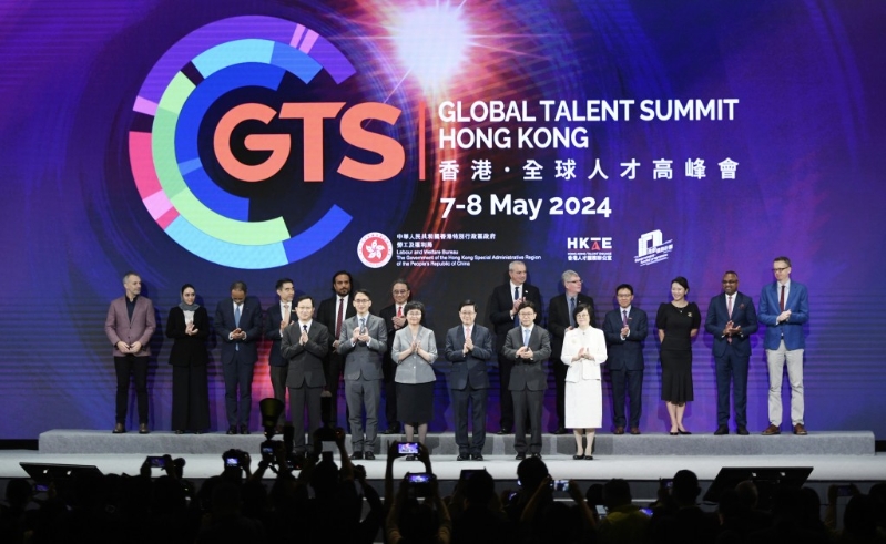 人才办总监陈海劲表示,去年第一届全球人才高峰会反应正面。 人才办总监陈海劲表示,去年第一届全球人才高峰会反应正面。