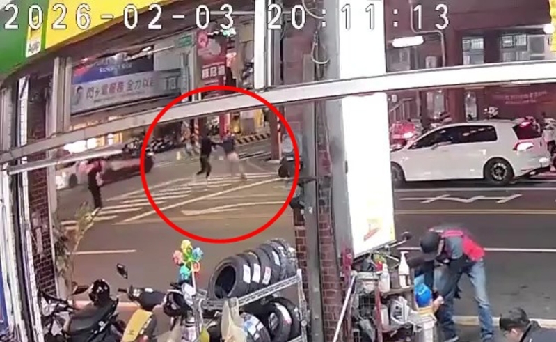 今(3日)晚间台南街头惊传随机杀人。 今(3日)晚间台南街头惊传随机杀人。