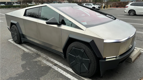 特斯拉终于拿下4680电池 结果就它自己在玩?