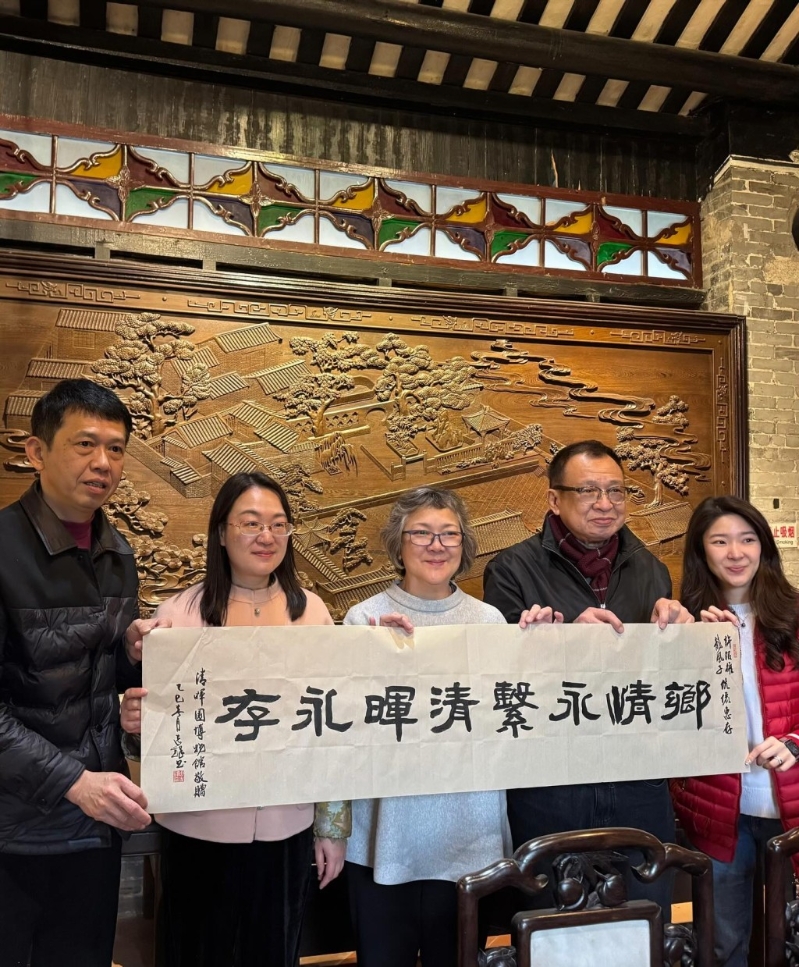 许绍雄太太背景原来都好猛料! 许绍雄太太背景原来都好猛料!