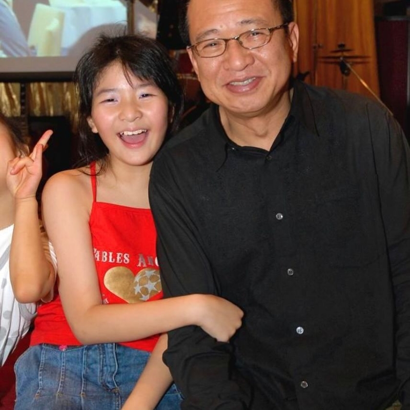 许绍雄一直视爱女为掌上名珠。 许绍雄一直视爱女为掌上名珠。