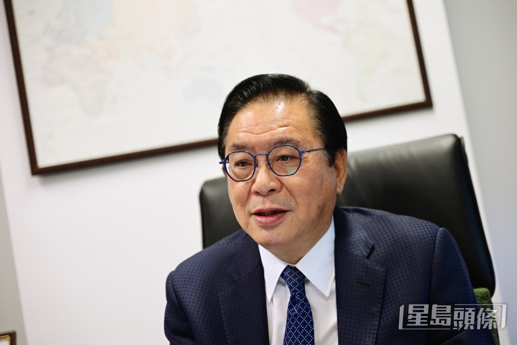 VTC主席林健锋向《星岛》表示已向教育局和内地有关教育部门上报,对事件进行调查。 VTC主席林健锋向《星岛》表示已向教育局和内地有关教育部门上报,对事件进行调查。