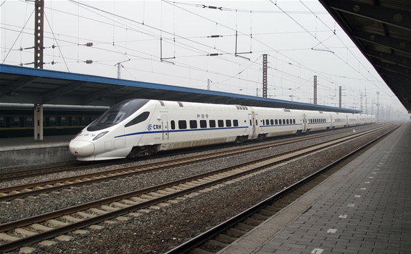 12306官网售罄 微信却能买到票!客服回应:不会截留车票给第三方