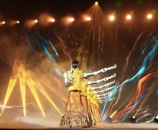 内地许多地方的不同活动也找机械人表演助兴。 内地许多地方的不同活动也找机械人表演助兴。