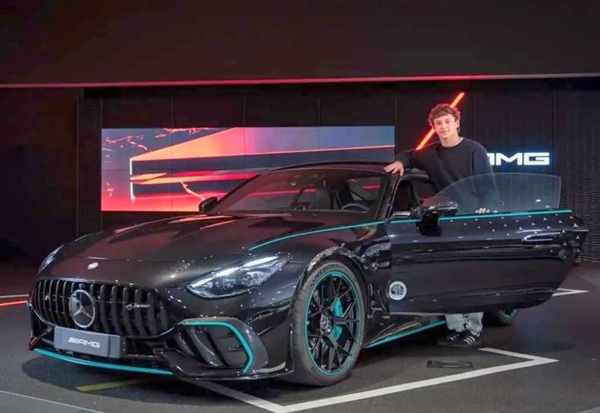 F1车手安东内利开AMG GT63出事故:夜间超速157%连撞三次护栏