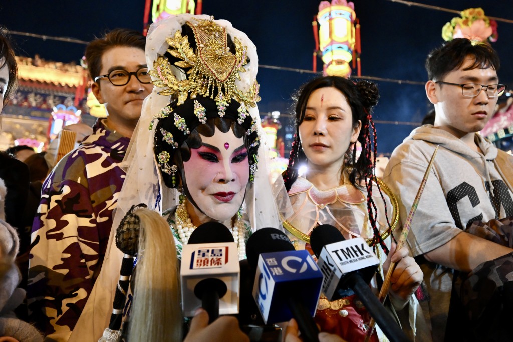 黄夏蕙今年打扮成观音。 黄夏蕙今年打扮成观音。