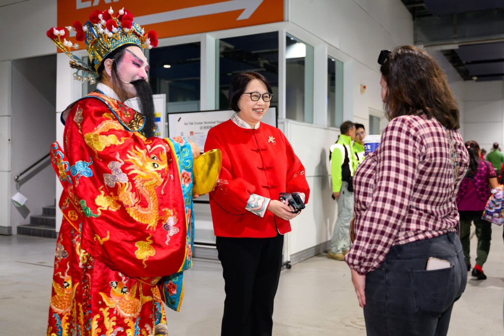 年初一,旅发局安排“财神爷”到场。 年初一,旅发局安排“财神爷”到场。