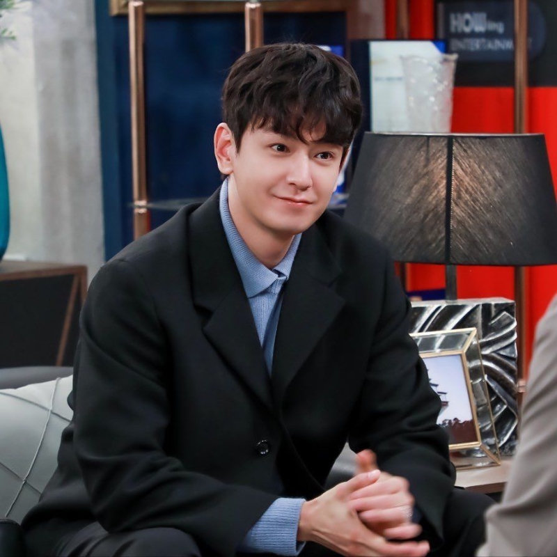 林周焕于物流中心打工,引发粉丝与网民热议。 林周焕于物流中心打工,引发粉丝与网民热议。