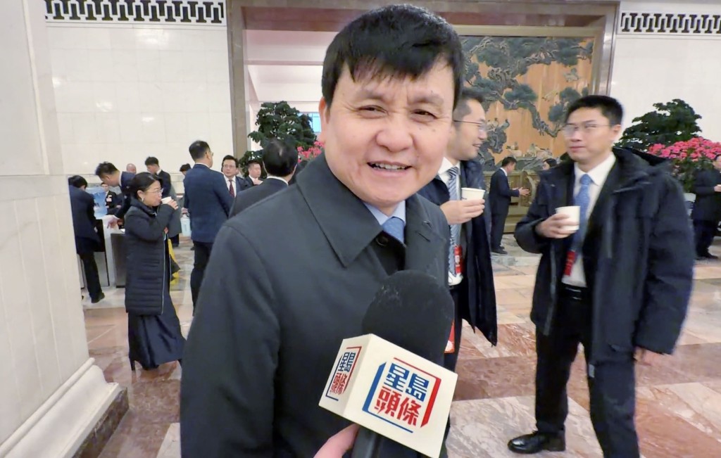 全国政协委员、国家传染病医学中心主任、上海复旦大学附属华山医院感染科主任张文宏。 全国政协委员、国家传染病医学中心主任、上海复旦大学附属华山医院感染科主任张文宏。