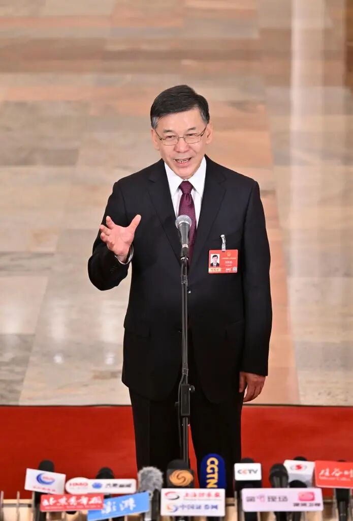 科学技术部部长阴和俊接受媒体采访 科学技术部部长阴和俊接受媒体采访