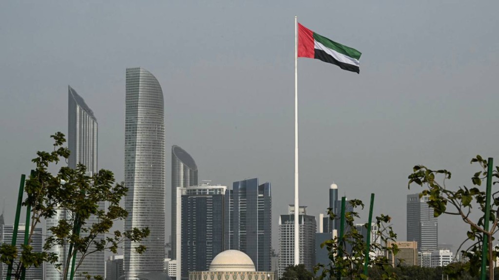 阿联酋正在考虑冻结伊朗在阿联酋持有的“数十亿美元资产”。 阿联酋正在考虑冻结伊朗在阿联酋持有的“数十亿美元资产”。