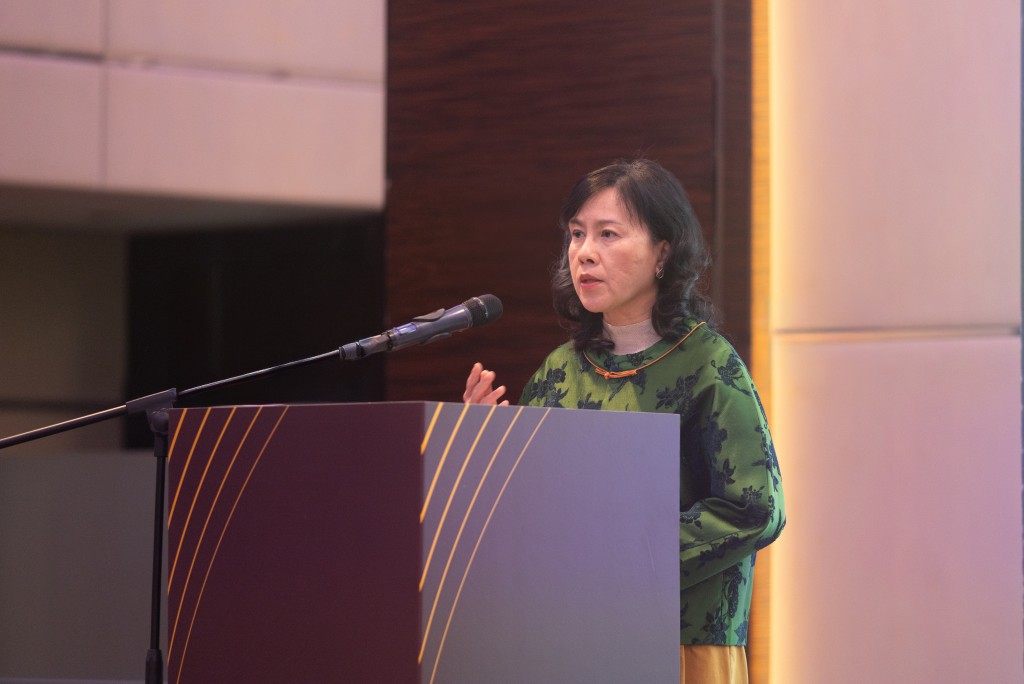 陈美宝日前出席香港首次绿色甲醇加注仪式。 陈美宝日前出席香港首次绿色甲醇加注仪式。