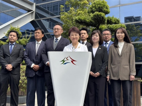 台中市长卢秀燕9日召开访美行前记者会 台中市长卢秀燕9日召开访美行前记者会