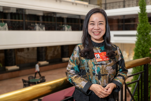 在台湾出生的港区全国人大代表、中国和平统一促进会香港总会常务副会长凌友诗接受《星岛》访问。 在台湾出生的港区全国人大代表、中国和平统一促进会香港总会常务副会长凌友诗接受《星岛》访问。