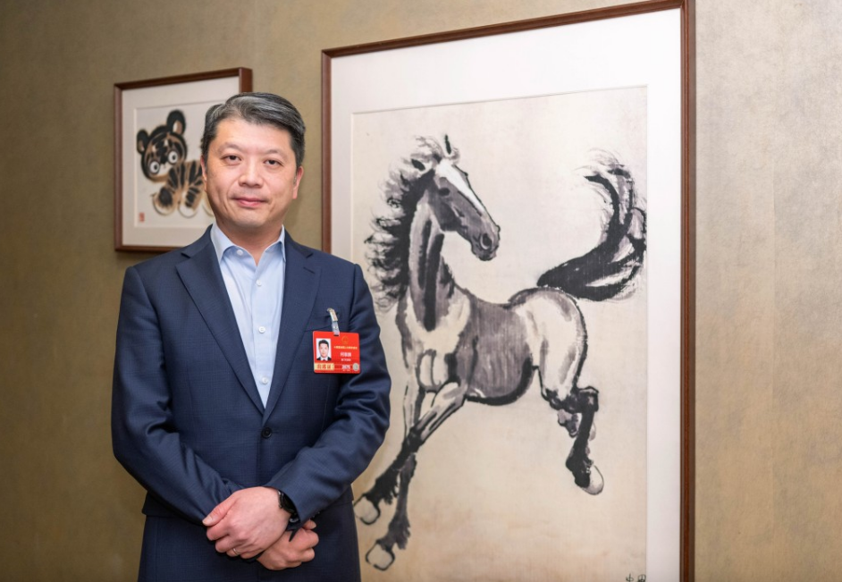 澳门全国人大代表、澳门立法会议员何敬麟在北京接受《星岛》专访。 澳门全国人大代表、澳门立法会议员何敬麟在北京接受《星岛》专访。