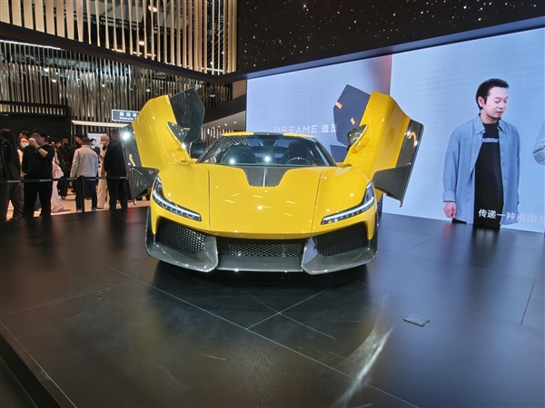 零百加速1.8秒!追觅首款汽车亮相 手握60万+买它还是小米SU7 Ultra