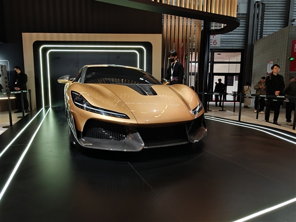 零百加速1.8秒!追觅首款汽车亮相 手握60万+买它还是小米SU7 Ultra