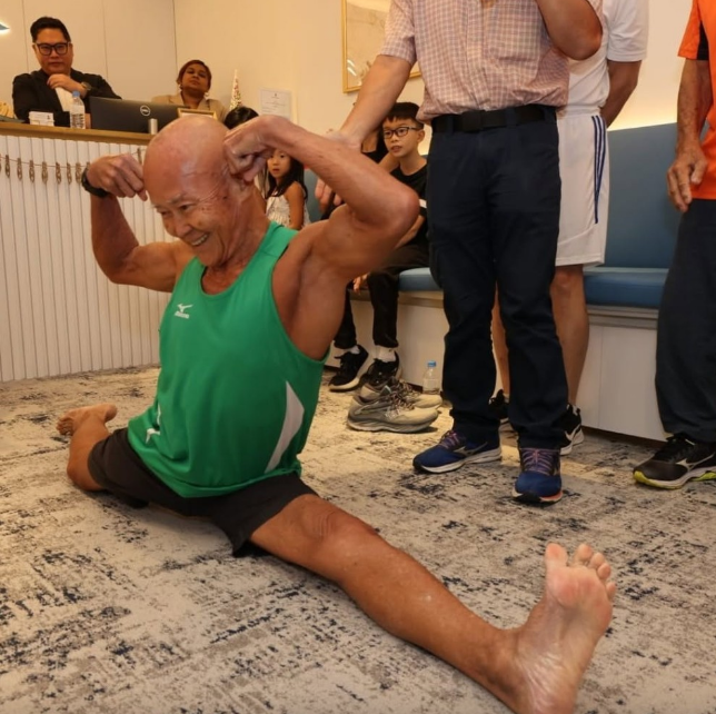 年轻时热衷健身,后来爱上了超级马拉松与三项铁人,一场“椎间盘退化”却几乎让他从此失去行动能力 年轻时热衷健身,后来爱上了超级马拉松与三项铁人,一场“椎间盘退化”却几乎让他从此失去行动能力