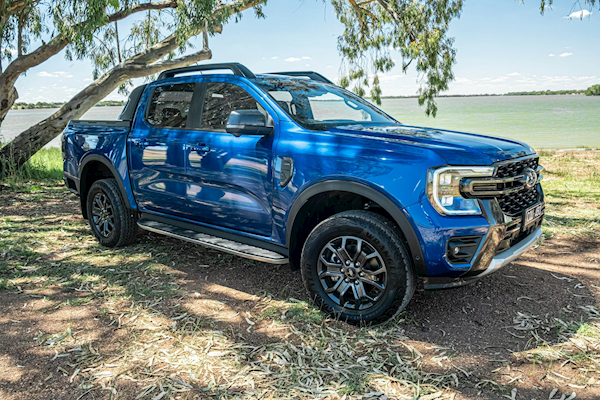 福特CEO法利试驾中国皮卡:很有竞争力 但载重、拖拽能力不行