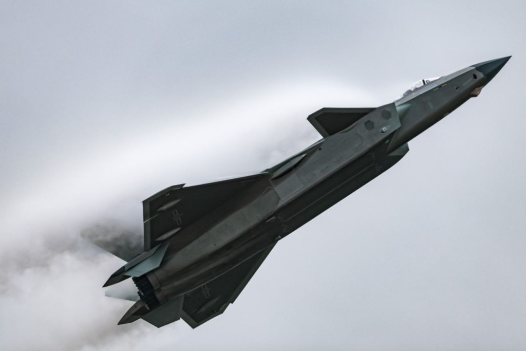 杨伟有“歼20战机之父”之称。 杨伟有“歼20战机之父”之称。