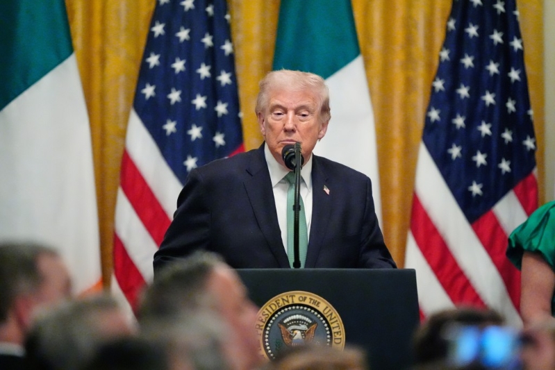 美国总统特朗普周二(17日)公开对北约及亚太盟友发难,批评其在对伊行动中袖手旁观。 美国总统特朗普周二(17日)公开对北约及亚太盟友发难,批评其在对伊行动中袖手旁观。