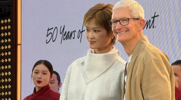 CEO库克现身成都 CEO库克现身成都