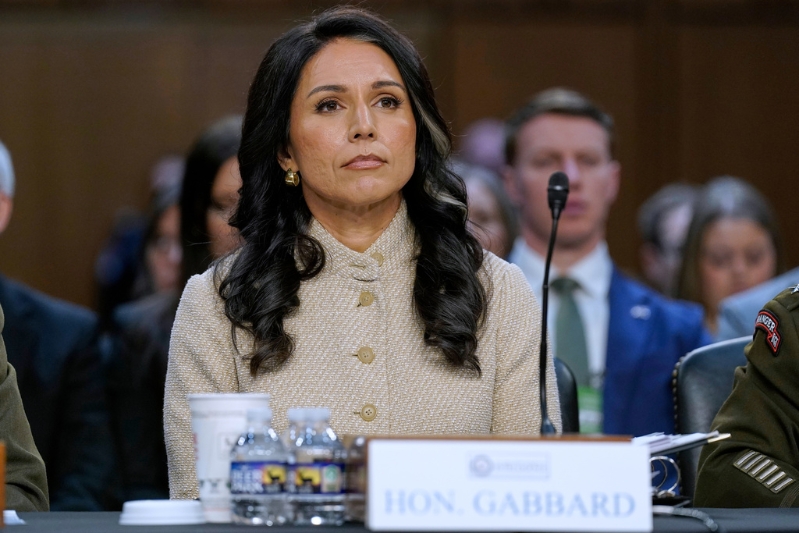 加巴德说,伊朗政权“依然完整但遭严重削弱”。 加巴德说,伊朗政权“依然完整但遭严重削弱”。