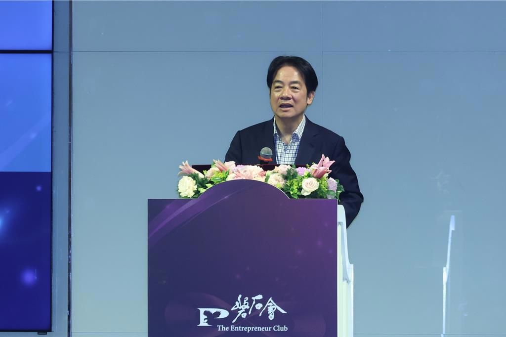 赖清德21日表示,核三厂重启计划预计在本月就会送至核安会进行审议 赖清德21日表示,核三厂重启计划预计在本月就会送至核安会进行审议