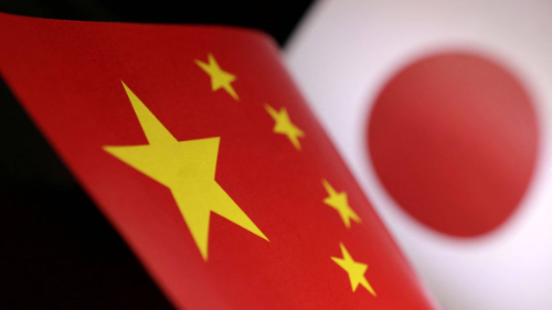 日自卫队员强闯中国使馆 日自卫队员强闯中国使馆