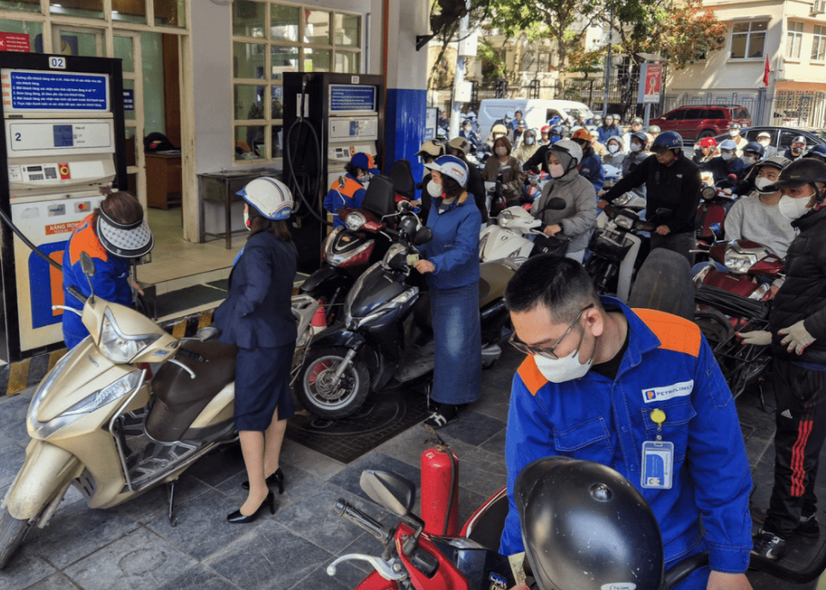 油荒曼延亚洲 油荒曼延亚洲