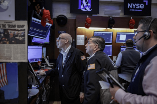 特朗普发帖前15分钟,有人沽空期油狂赚 特朗普发帖前15分钟,有人沽空期油狂赚