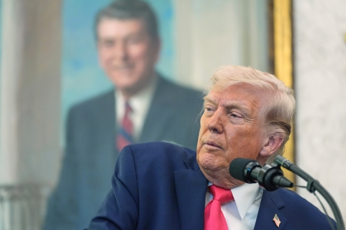 特朗普称伊朗送“惊人大礼” 特朗普称伊朗送“惊人大礼”