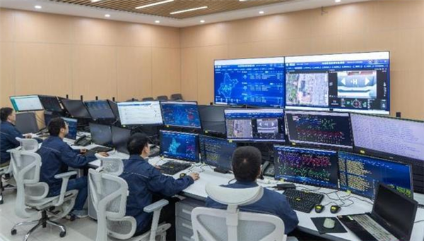 全国首例!电力“无人机虚拟驾驶舱”在武汉投用 远程巡检变电站