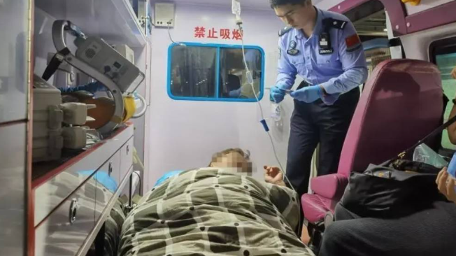 七旬港翁深圳突昏迷 七旬港翁深圳突昏迷