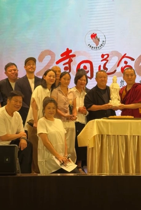 曾志伟近日搞60围慈善素宴星光熠熠。 曾志伟近日搞60围慈善素宴星光熠熠。