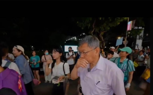 柯文哲疑被喷辣椒水 柯文哲疑被喷辣椒水