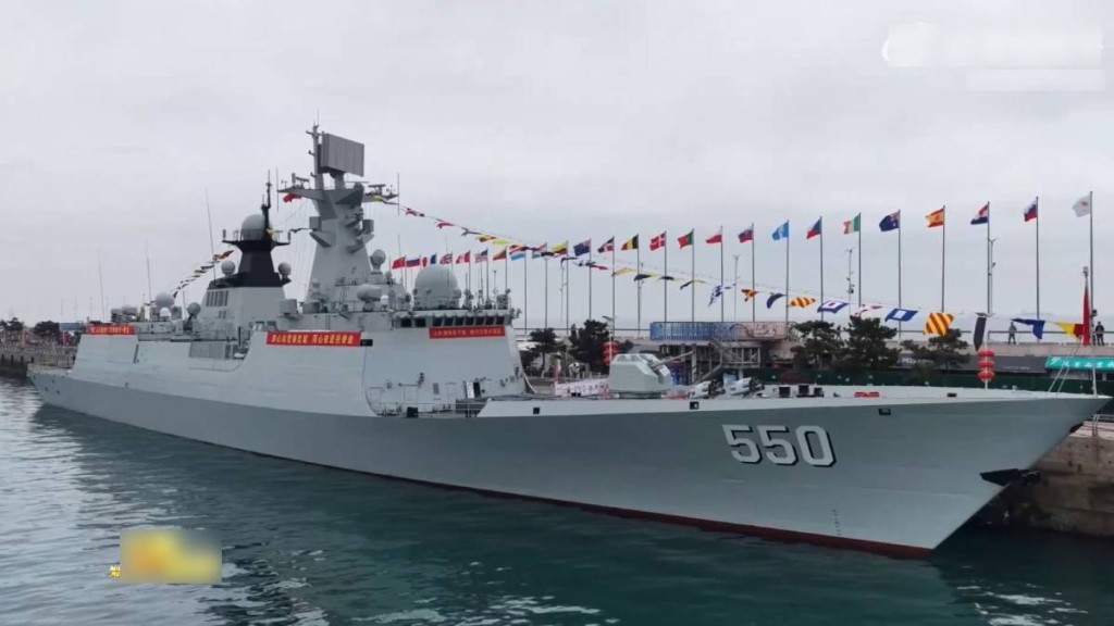 图为潍坊舰。 图为潍坊舰。